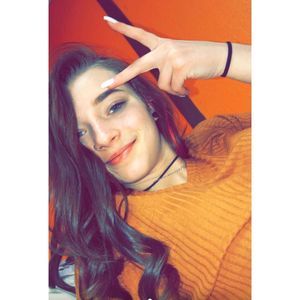 Meet your Posher, Alyssa